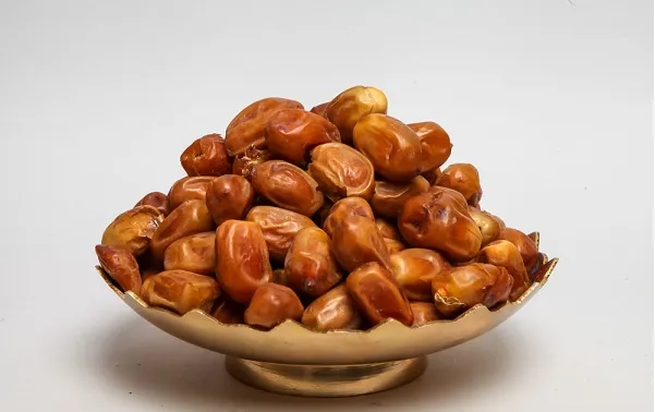 خرید و قیمت انواع خرمای زرد خشک