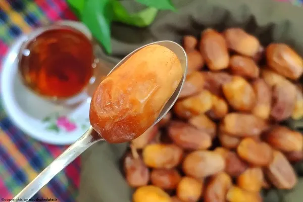 خرید و قیمت انواع خرمای زرد خشک